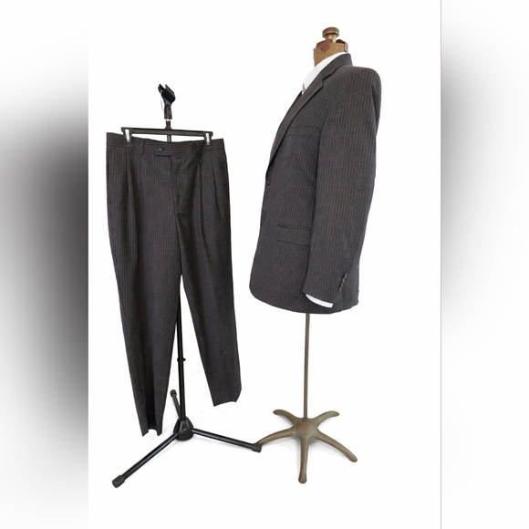 jf j.ferrar Charcoal Pinstripe Men's Suit - Picture 2 of 12
